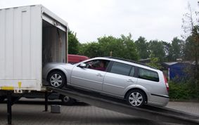 Move organised by Bernhard Storck jr. GmbH from Hamburg